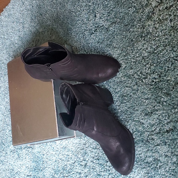 Arizona booties size 10 - Picture 3 of 6